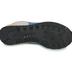574