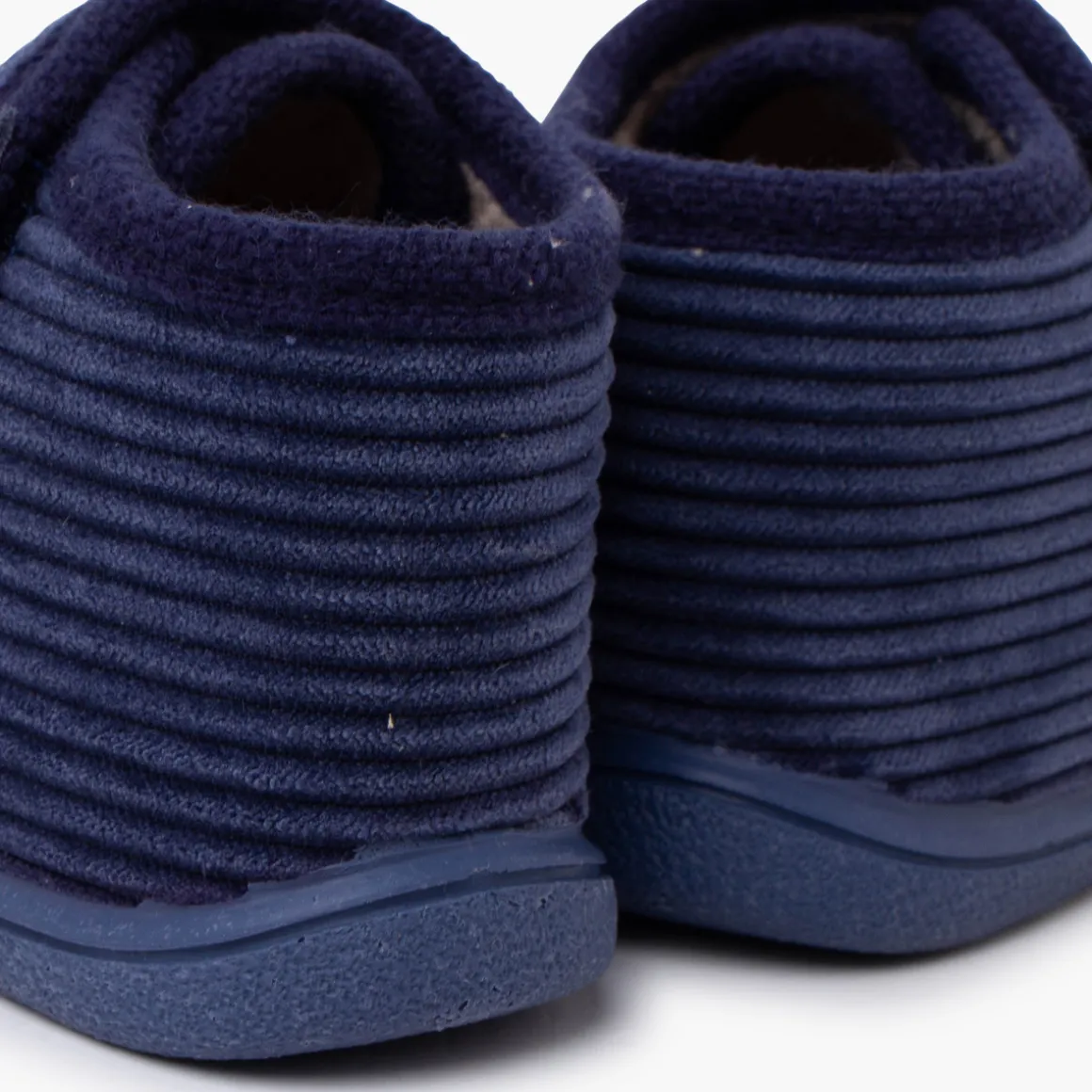 Chaussons Barefoot Velours Côtelé Fermeture À Scratch