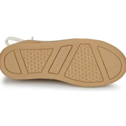 MOON CUT LOW