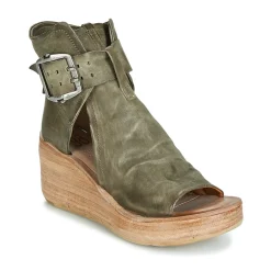NOA BUCKLE