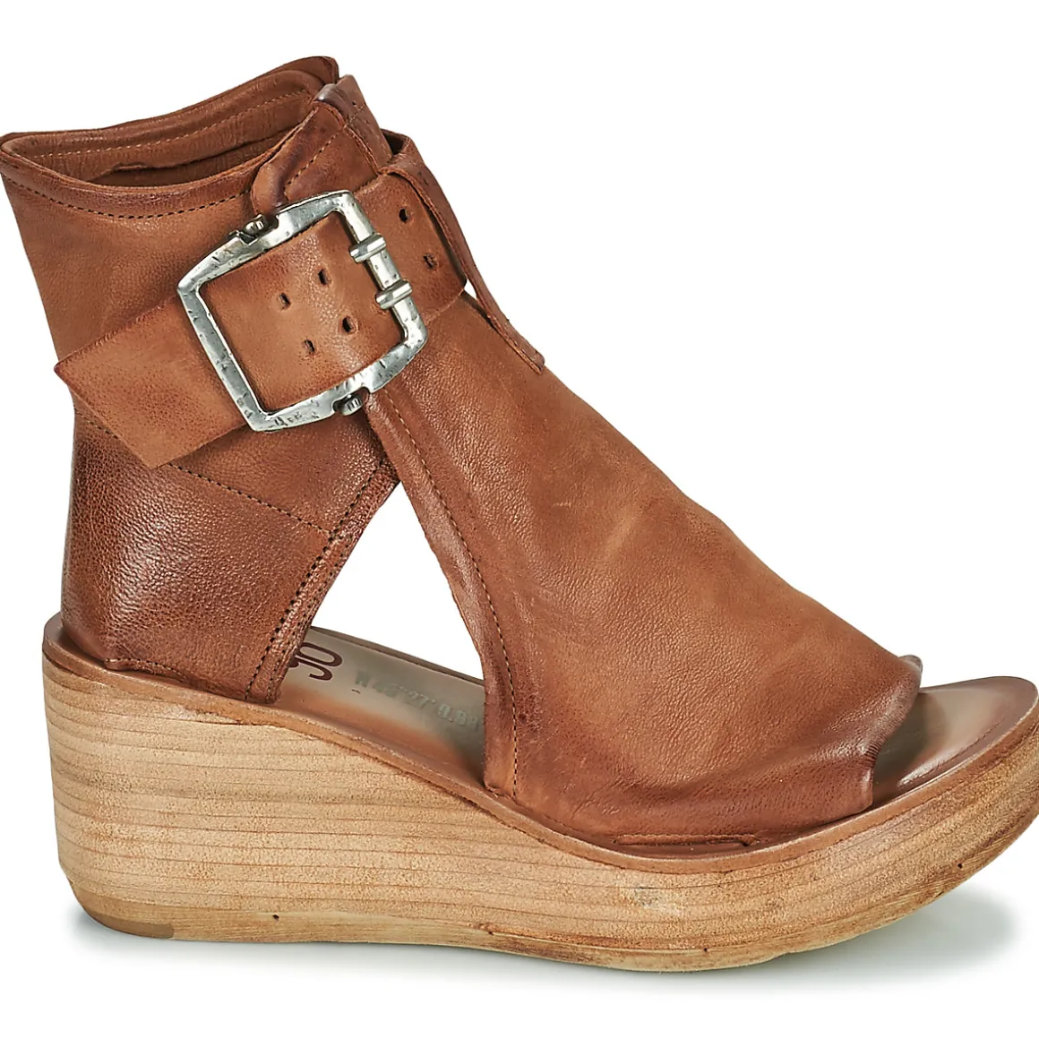 NOA BUCKLE