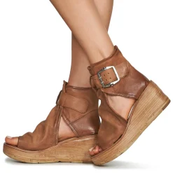 NOA BUCKLE
