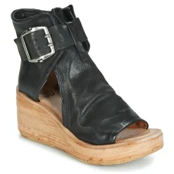 NOA BUCKLE