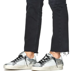 SK8 DELUXE