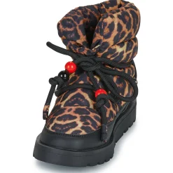 SNOW BOOTS