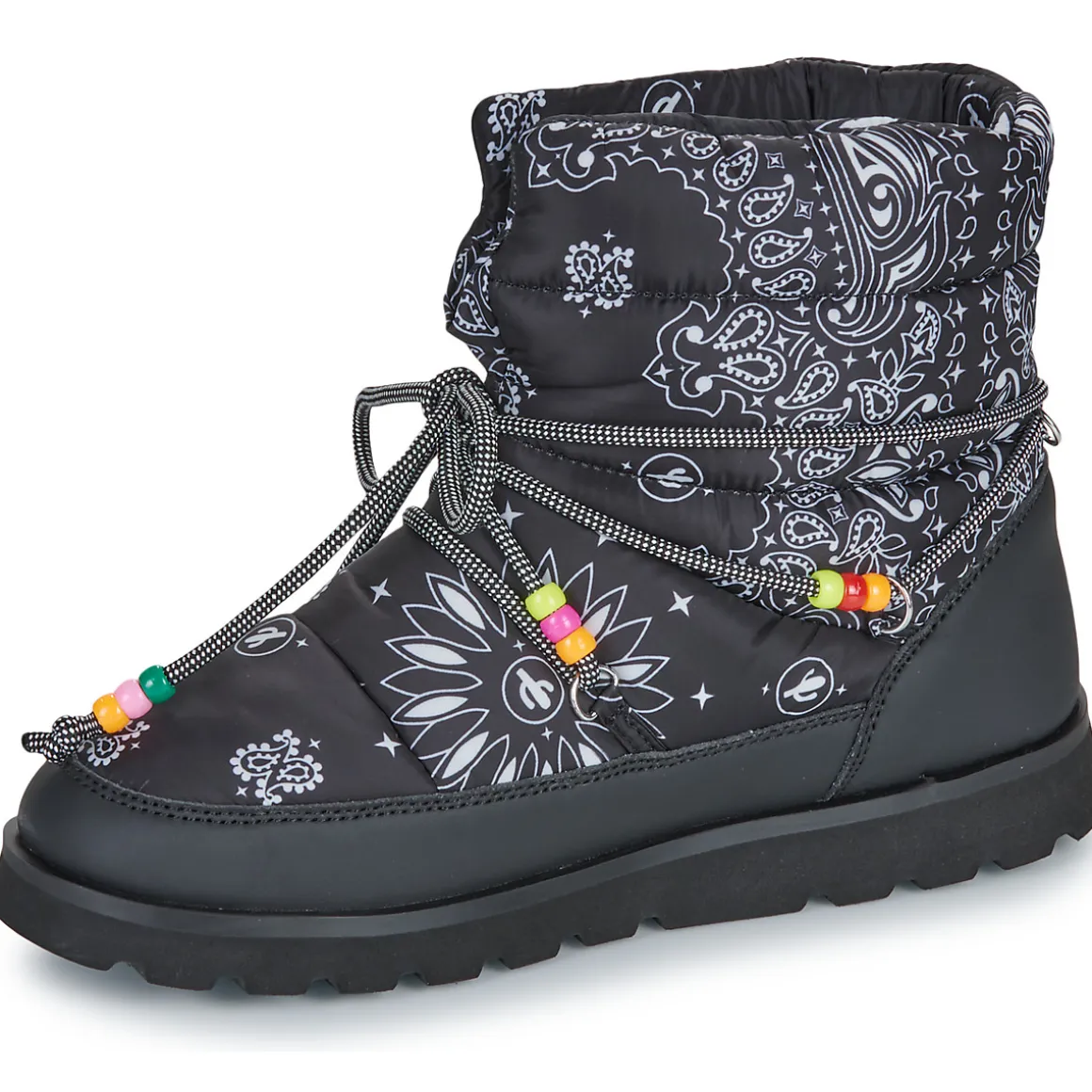 SNOW BOOTS