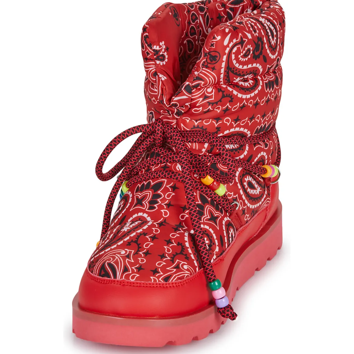SNOW BOOTS
